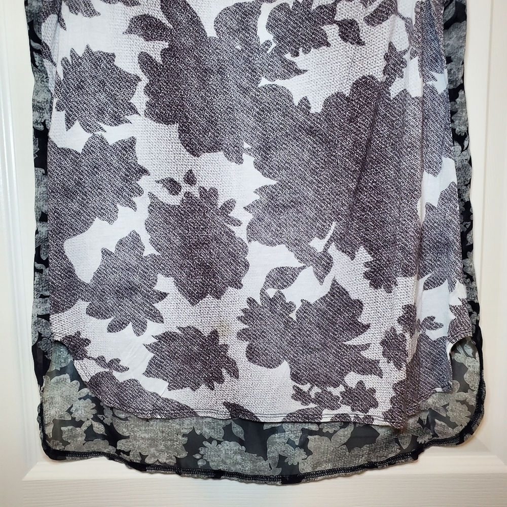 Cabi #3057 Womens Tango Tank Top Blouse Size M Black White Floral Cowl Neck - Picture 3 of 9